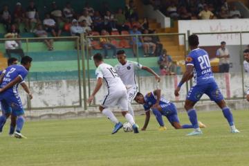 Pirata y Santos empataron sin goles