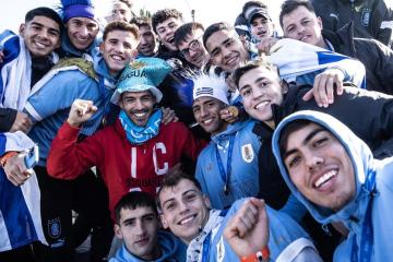 Luis Suárez festejó con selección uruguaya sub 20