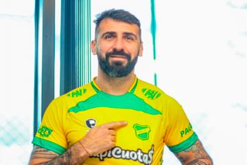 Lucas Pratto fue oficializado como nuevo refuerzo de Defensa y Justicia