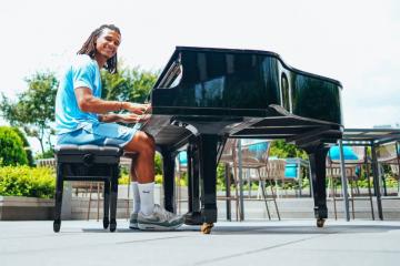 Manchester City blindó a Aké hasta 2027