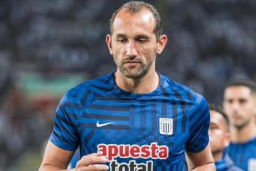 Barcos: "El jugador que no juega y está cómodo, no sé qué está haciendo en Alianza"