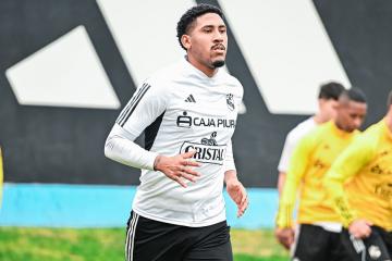 Castillo partió a Portugal: “Quiero hacer mi carrera deportiva allá”