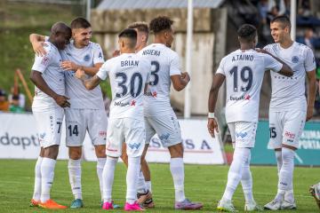 Sin iberico, Riga FC goleó por 6-0 a Tukums 2000 por la liga letona
