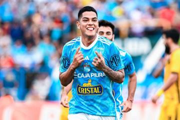 Le pusieron 'candado': Joao Grimaldo renovó hasta el 2025 con Cristal