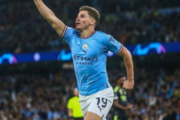 Bayern Múnich apunta a Julián Álvarez si no logran conseguir a Harry Kane