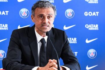 Luis Enrique: "La plantilla aún necesita ser reforzada y aún hay salidas pendientes"