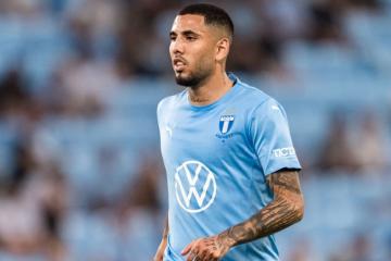 Peña fue titular en victoria de Malmö
