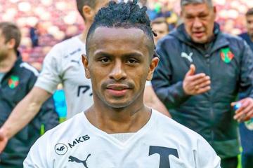 Con Reyna, Torpedo Moscú derrotó por 2-0 a Dynamo Makhachkala en el debut de la segunda división rusa