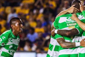 Santos, con Aquino, cayò ante Tigres UANL