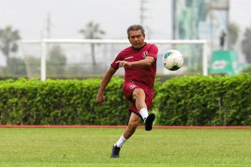 Chumpitaz: "Fossati tiene las condiciones para dirigir a un equipo como Universitario"