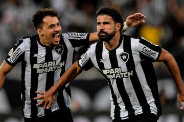 Con doblete de Diego Costa, Botafogo ganó y sigue en lo más alto del Brasileirao