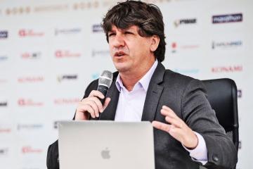 Ferrari: "Joel Alarcón no nos debe volver a arbitrar más en este torneo"