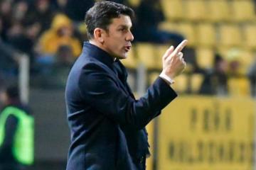 A falta de la firma, Mauricio Larriera sería el nuevo técnico de Alianza