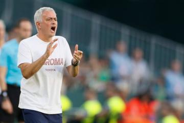Mourinho: "Rechacé una propuesta económica indecente, fuera del mundo"