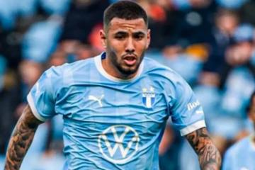 Con Peña los 90 minutos, Malmo goleó 3-0 a Halmstad por la liga sueca