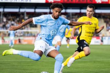Con Peña, Malmo perdió por 1-0 con Mjalby por la liga sueca