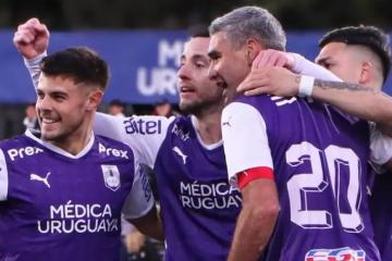 Sin Barco, Defensor Sporting apabulló a Montevideo Wanderes por la liga uruguaya