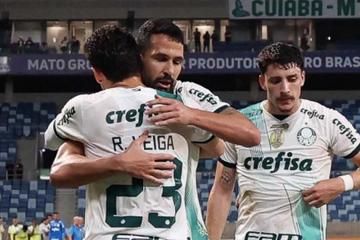 Palmeiras ganó y acortó distancia con Botafogo