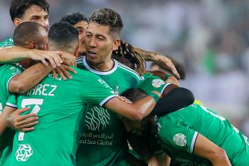 Firmino anotó ‘hat-trick’ en la victoria del Al-Ahli en el inicio de la liga saudí