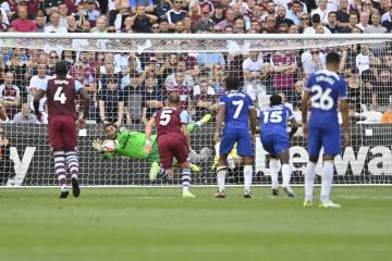 West Ham venció por 3-1 al Chelsea