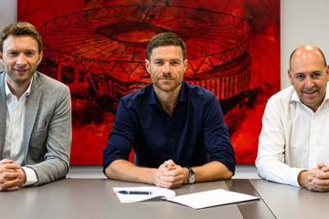 Xabi Alonso renovó con el Bayer Leverkusen