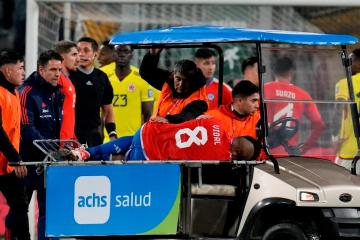 Artuvo Vidal sufrió lesión meniscal ante Colombia, ¿llegará ante Perú?