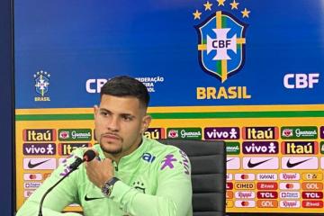 Guimaraes: "Paolo Guerrero un un gran número 9"