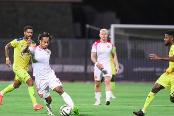 Carrillo volvió a ser titular y quedó enfocado en la Selección