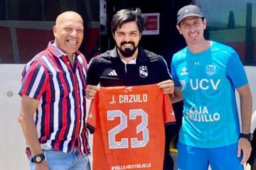 Grato reencuentro: Cazulo recibió presente de Mosquera
