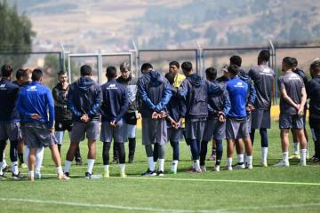 Ibáñez dirigió su primer entrenamiento en Cienciano