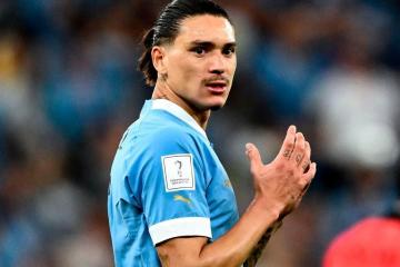 Darwin Núñez: "Le pedí con todo el respeto el '9' a Suárez y me dijo que sí. Si le toca volver, es de él"