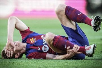 De Jong se retiró lesionado y se perdería el clásico