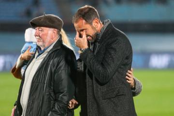 (VIDEO) Le rindieron emotivo homenaje a Diego Godín en el Centenario