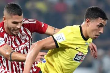 Sin Callens, AEK igualó 1-1 con Olympiakos por la liga griega
