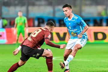 Távara: "El árbitro estuvo bien, pues dejó jugar bastante"