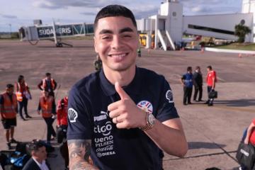Selección paraguaya enrumbó a Ciudad del Este