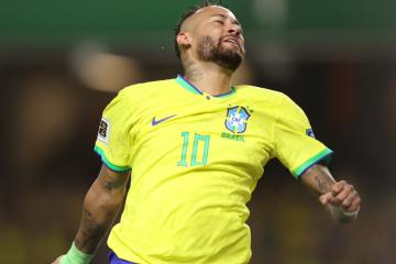 Destronó a 'O Rei': Neymar se convirtió en goleador histórico de Brasil