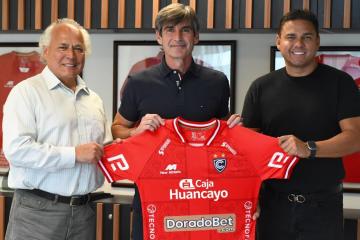 Cienciano confirmó a Óscar Ibáñez como nuevo técnico