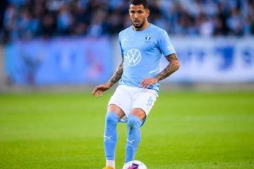 Malmö, con Peña, salvó empate en el final