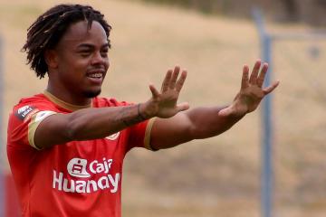 Gómez: “Feliz por la confianza, esperemos seguir por esa senda”