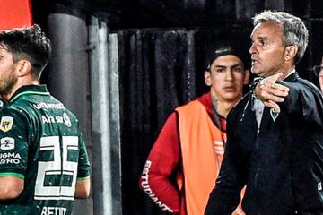 Lavallén dejó de ser el técnico de Sarmiento de Junín