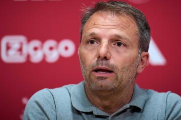 Ajax destituyó a su entrenador tras caer en zona de descenso