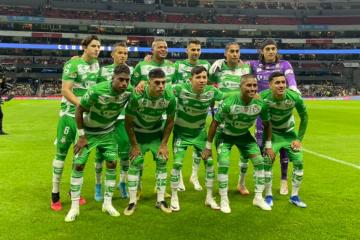 Aquino fue titular en derrota de Santos Laguna ante América