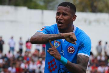 Rambal: “Sabemos lo que es Alianza Lima, pero queremos celebrar el pase a Sudamericana”