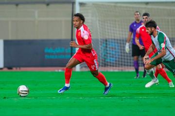 Carrillo fue titular y Al Qadisiya se mantiene en zona de ascenso