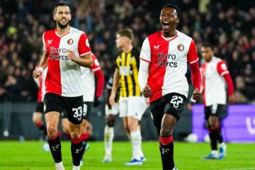 Con López de suplente, Feyenoord ganó en la Eredivisie