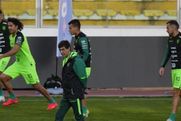 ¡Bolivia oficializó salida de Gustavo Costas!