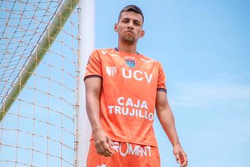 Juan Quiñones se queda en César Vallejo dos años más