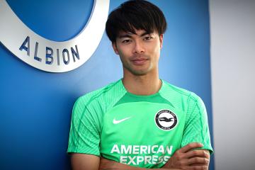 Brighton renovó el contrato de Kaoru Mitoma por dos temporadas más