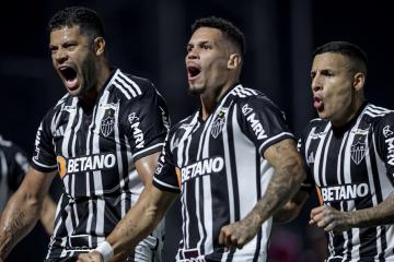 Atlético Mineiro evitó que Bragantino se acerque a la cima del Brasileirao